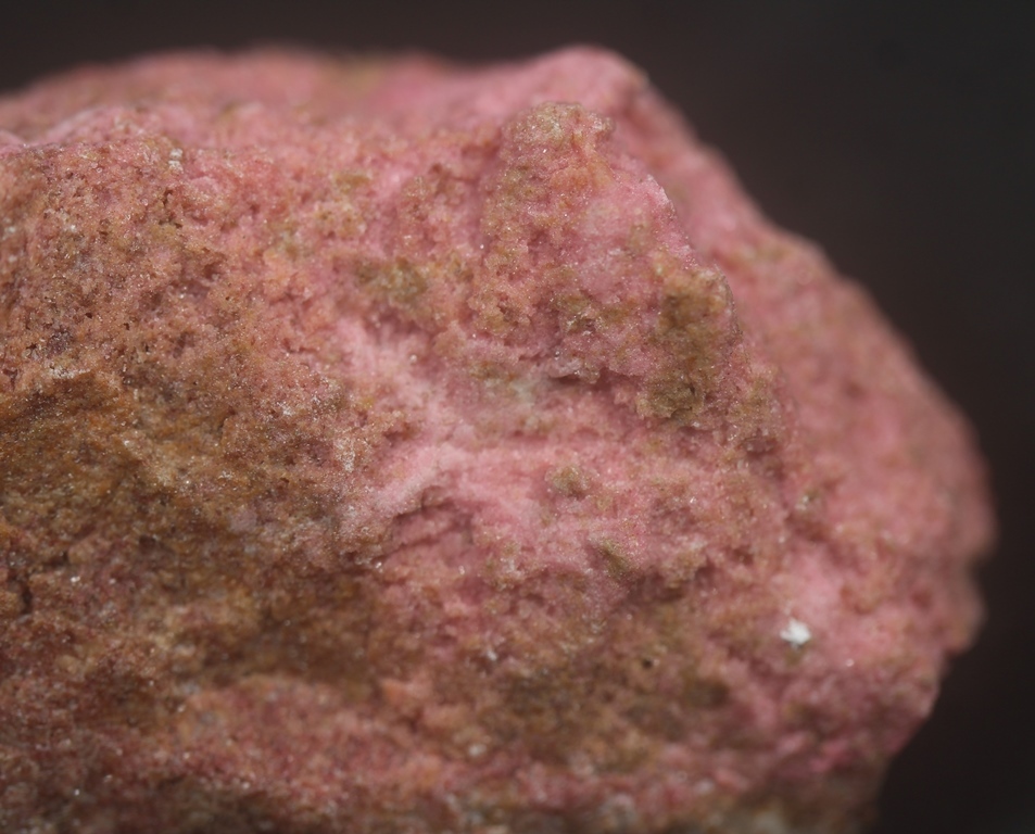 Thulite