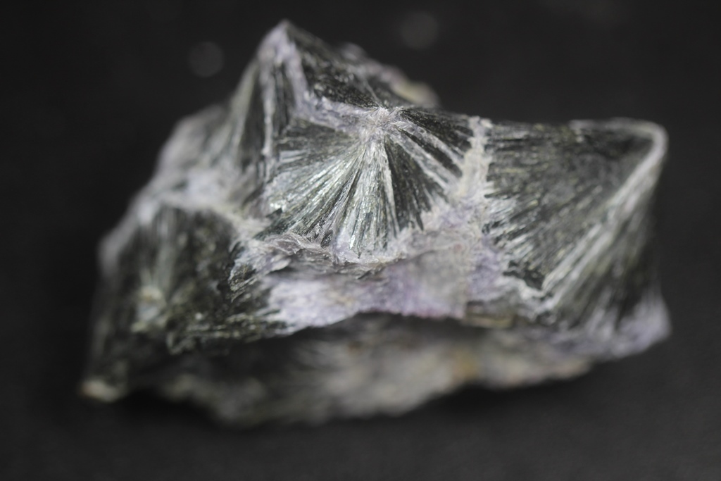 Tinaksite & Charoite