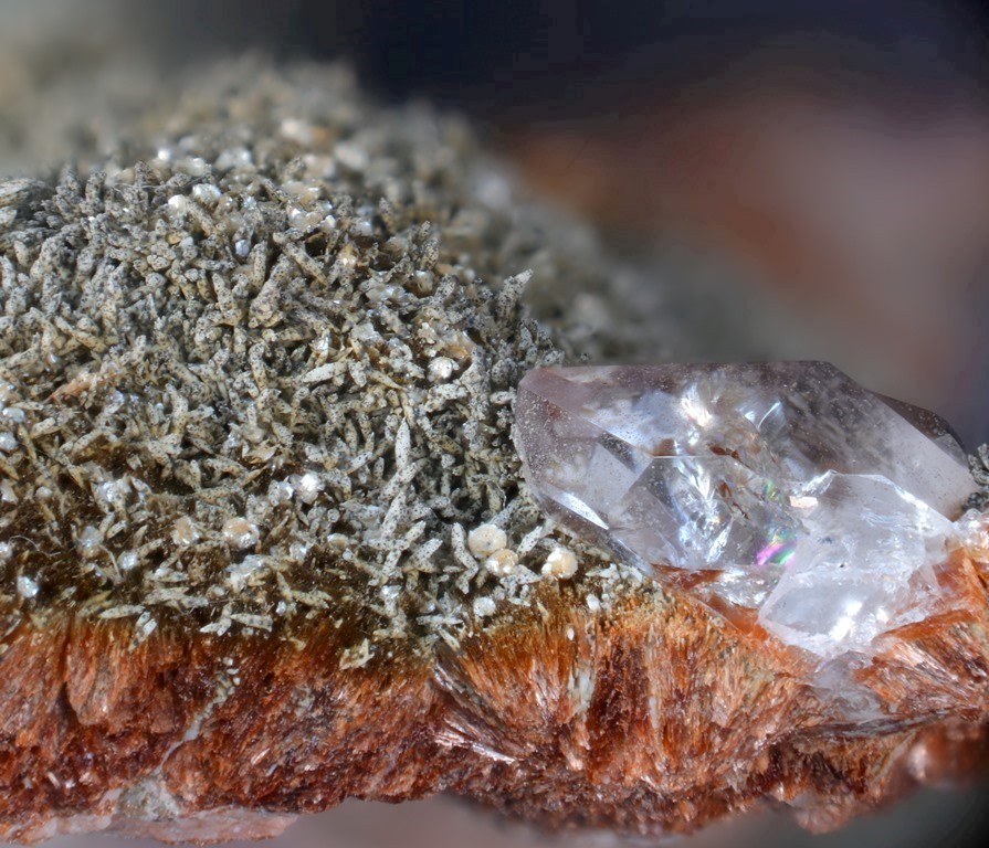 Sursassite Kutnohorite & Quartz