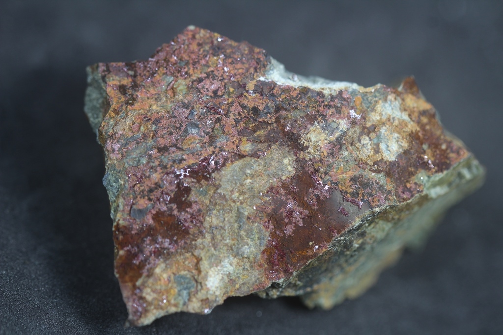 Cuprite Var Chalcotrichite