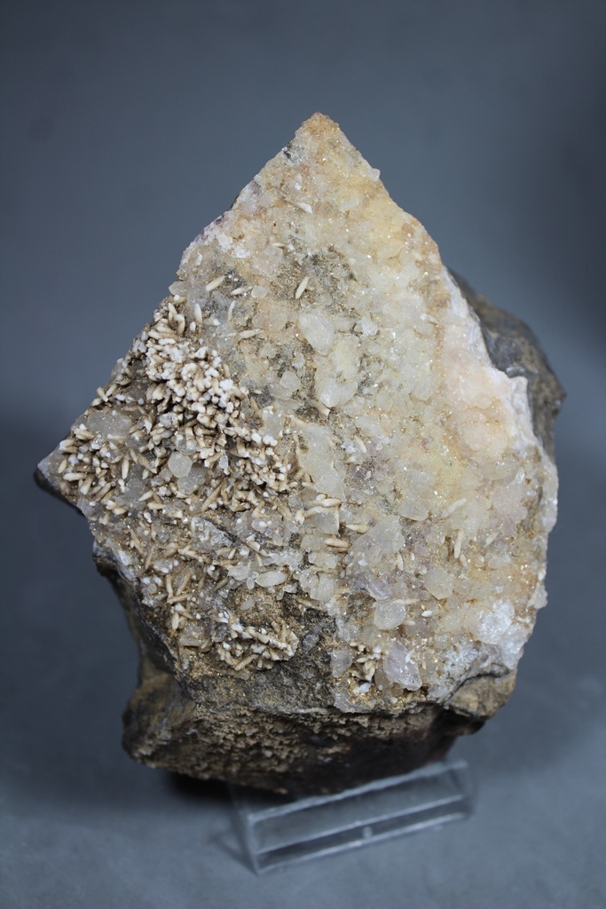 Kutnohorite Quartz & Calcite