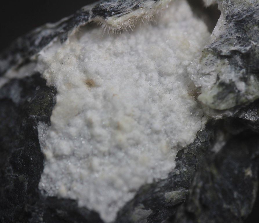 Artinite & Hydromagnesite