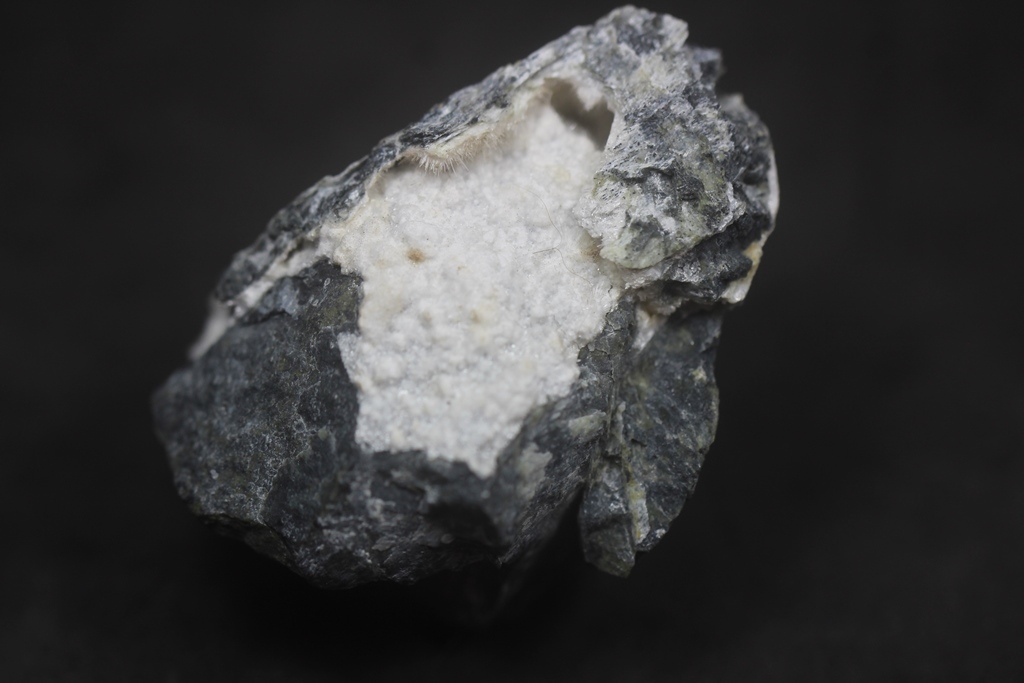 Artinite & Hydromagnesite