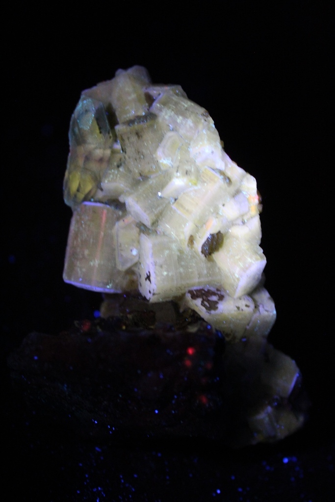 Apatite Siderite & Pyrite
