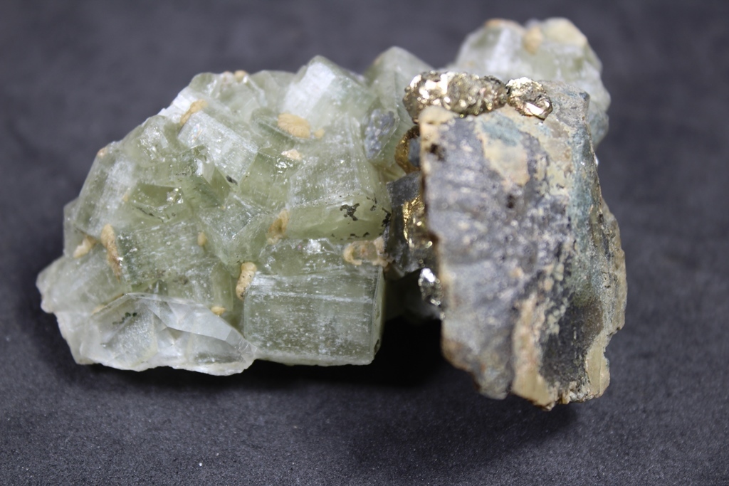 Apatite Siderite & Pyrite