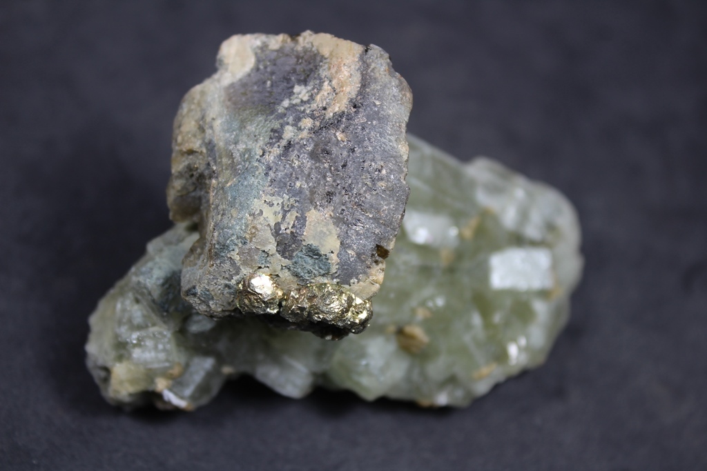 Apatite Siderite & Pyrite
