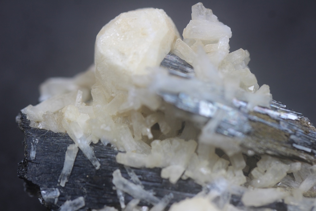 Natrolite Analcime & Aegirine