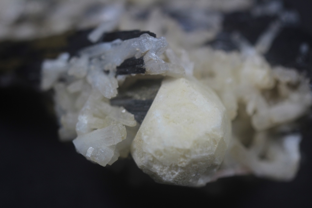 Natrolite Analcime & Aegirine