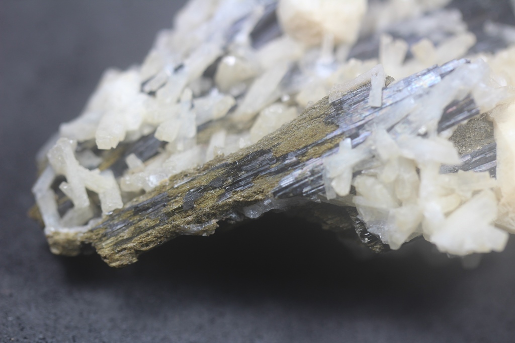 Natrolite Analcime & Aegirine