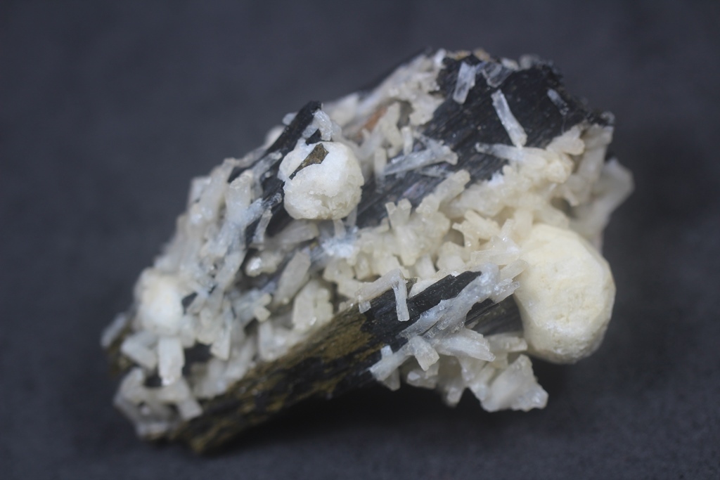 Natrolite Analcime & Aegirine