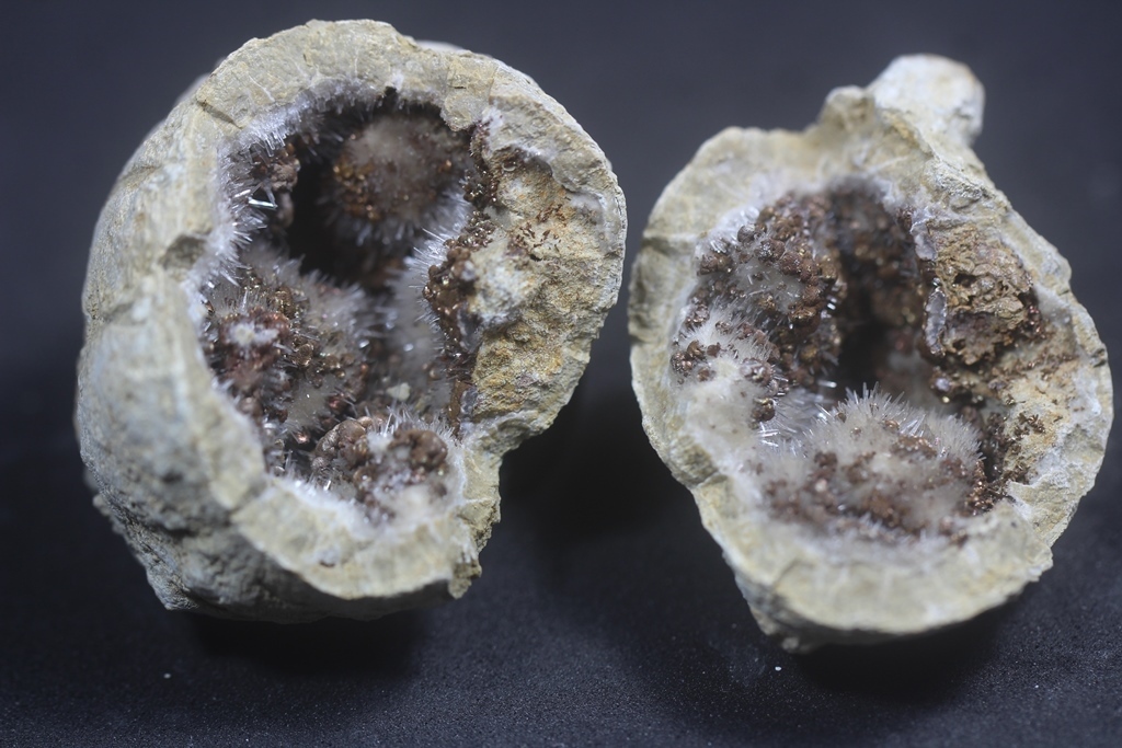 Kutnohorite & Aragonite