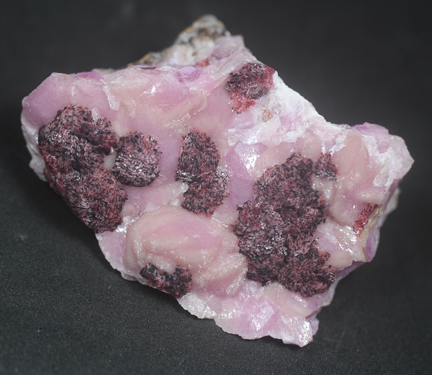 Talmessite Dolomite & Calcite