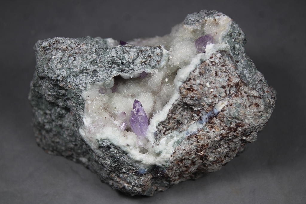 Quartz Var Amethyst