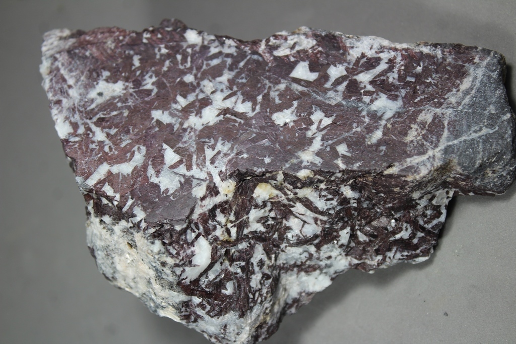 Piemontite