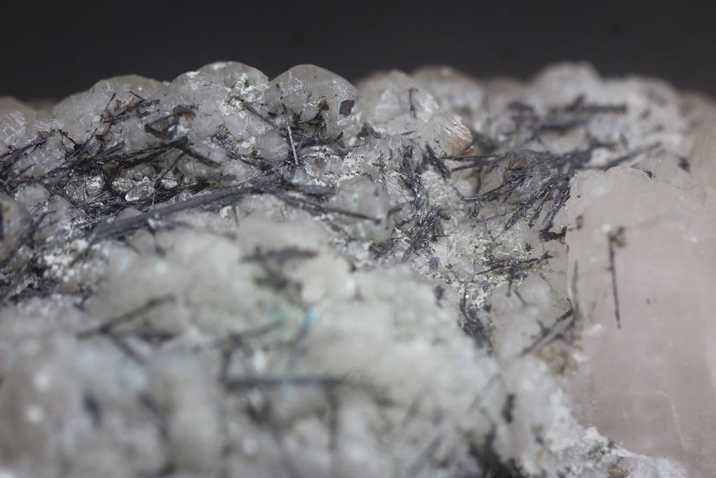 Betekhtinite & Calcite