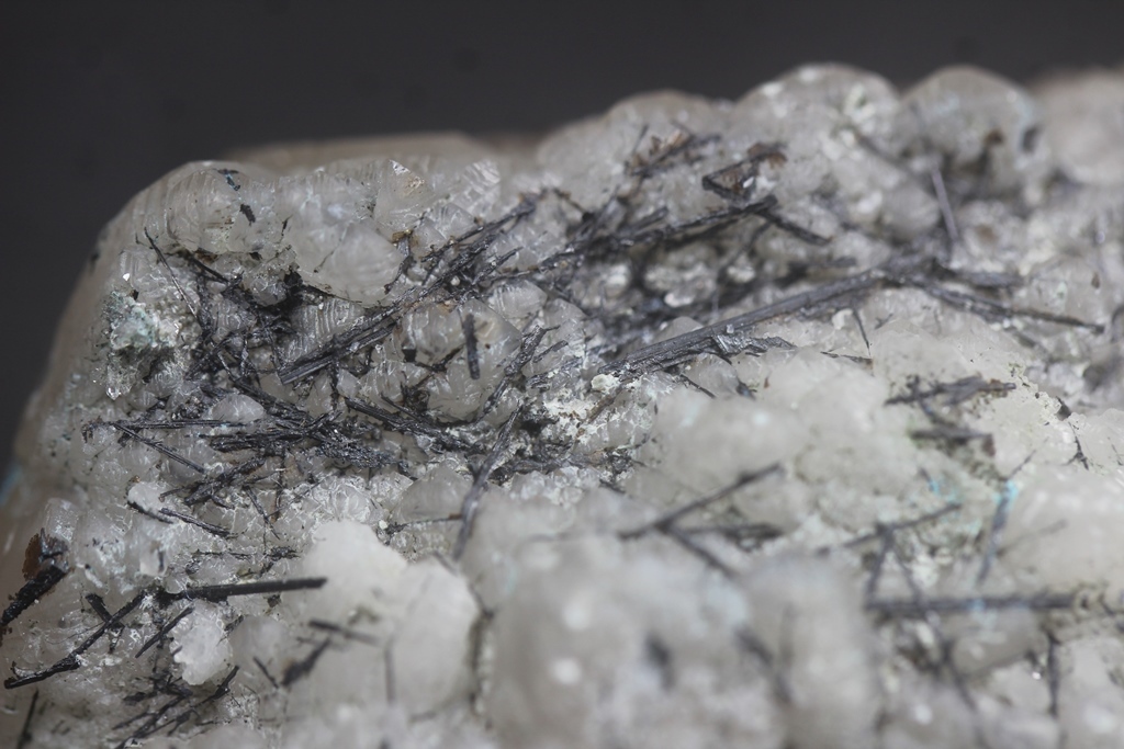 Betekhtinite & Calcite