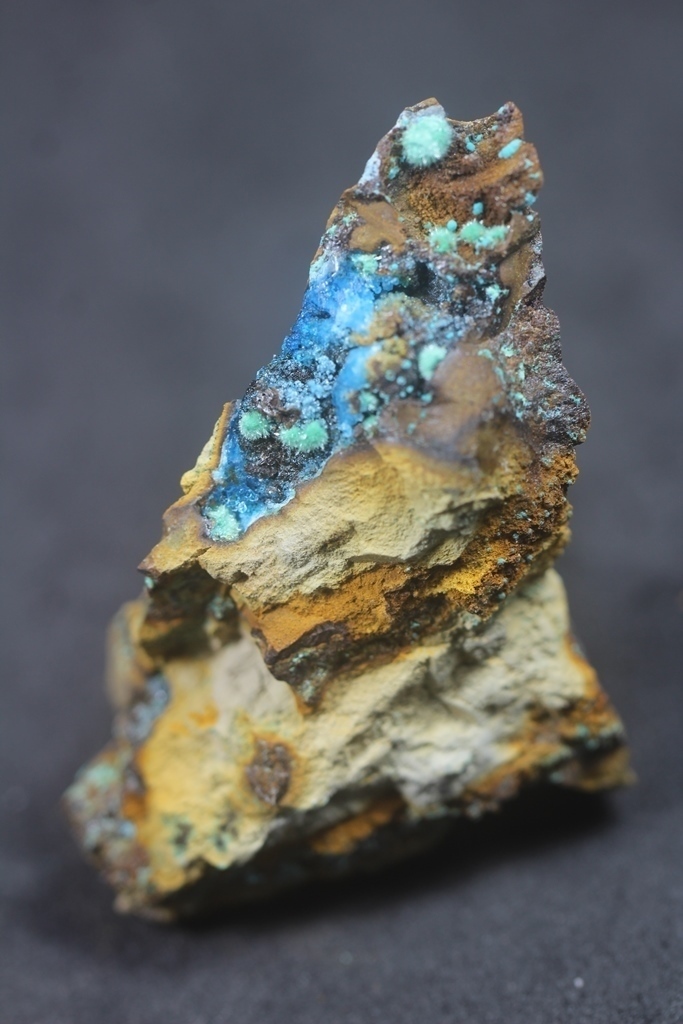 Marioantofilliite With Malachite & Allophane