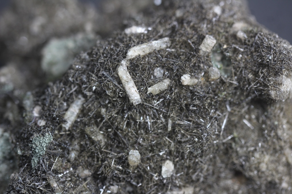 Actinolite & Apatite