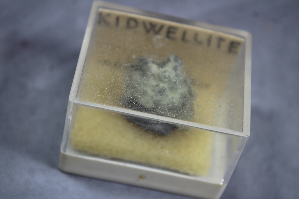 Kidwellite