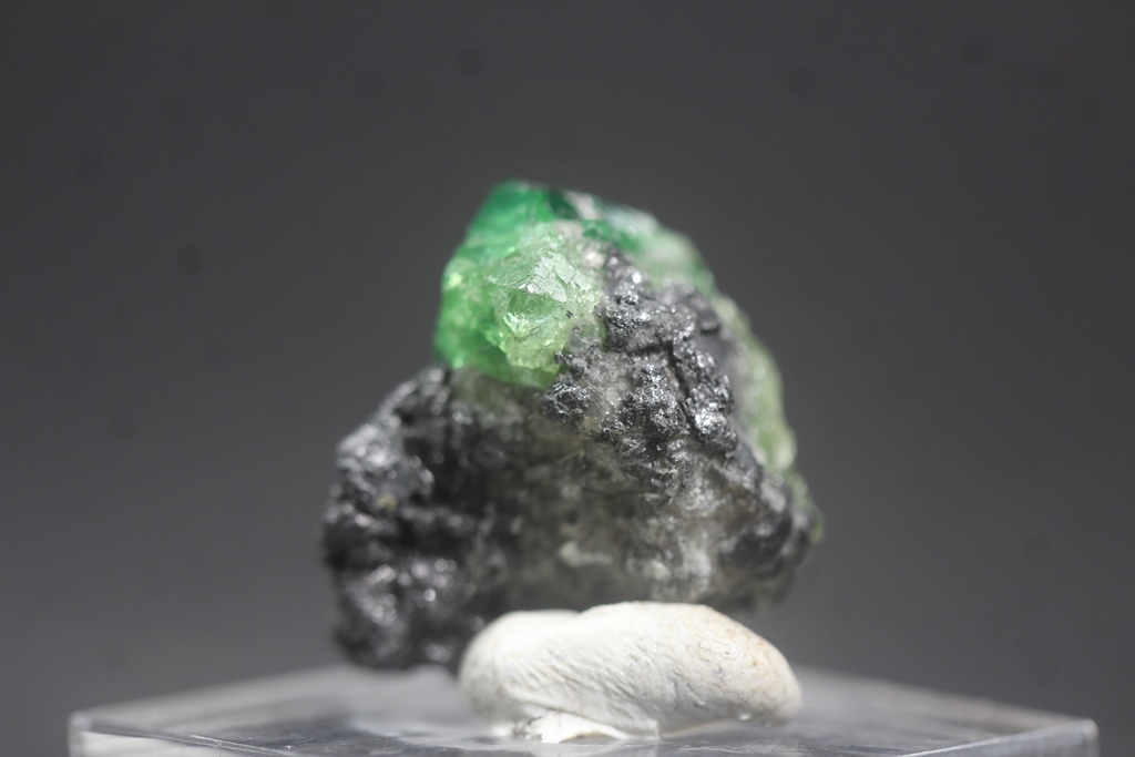 Tsavorite & Graphite