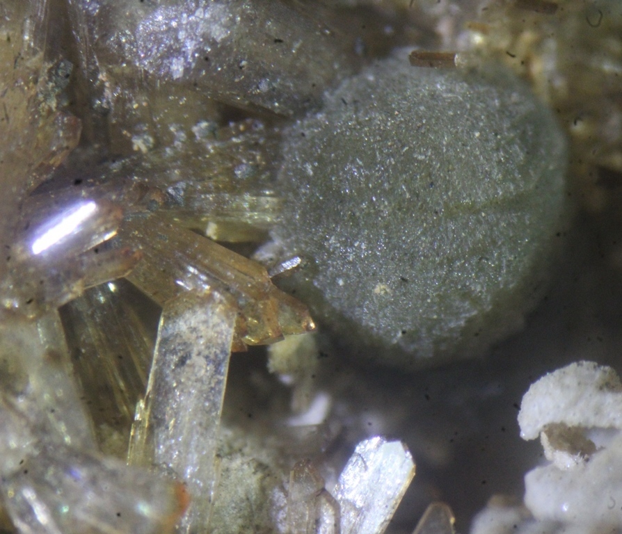 Zanazziite Eosphorite & Quartz