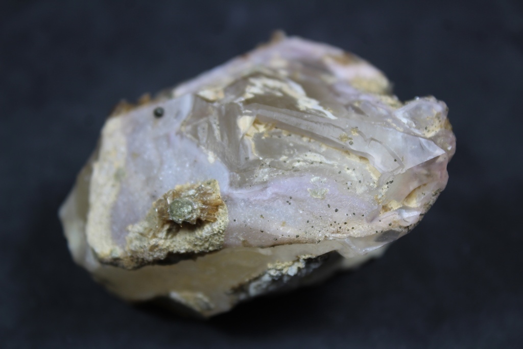 Zanazziite Eosphorite & Quartz