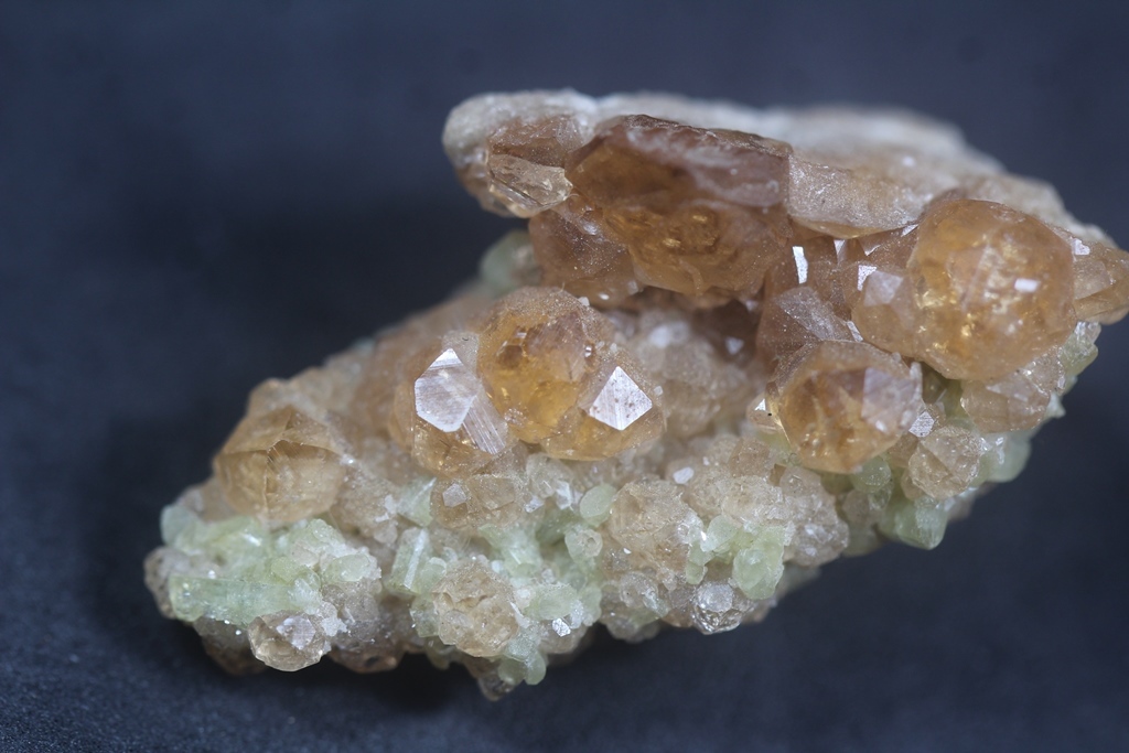 Grossular With Vesuvianite