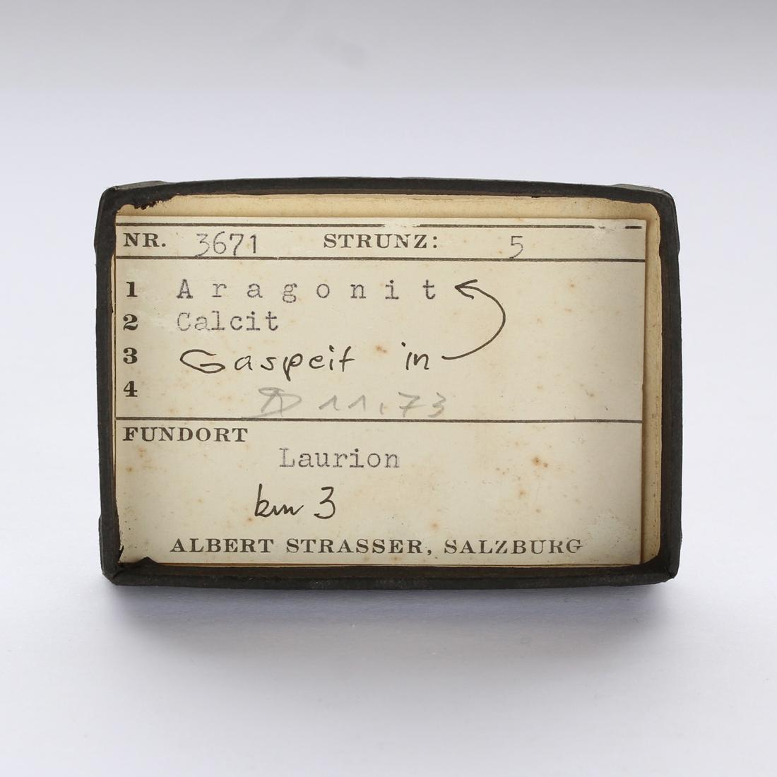 Gaspéite In Aragonite