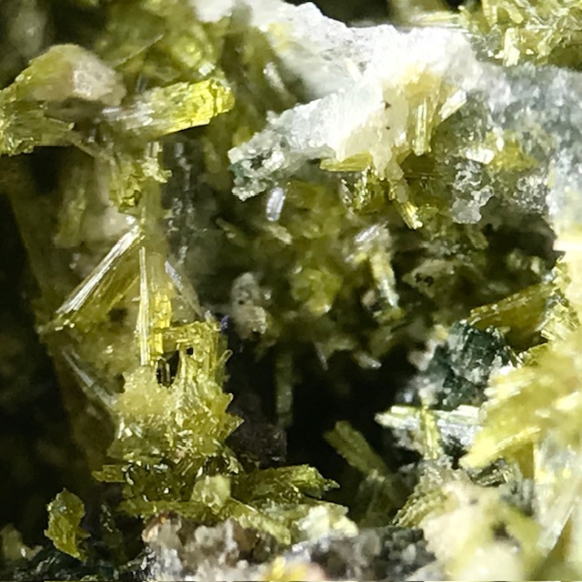 Clinozoisite