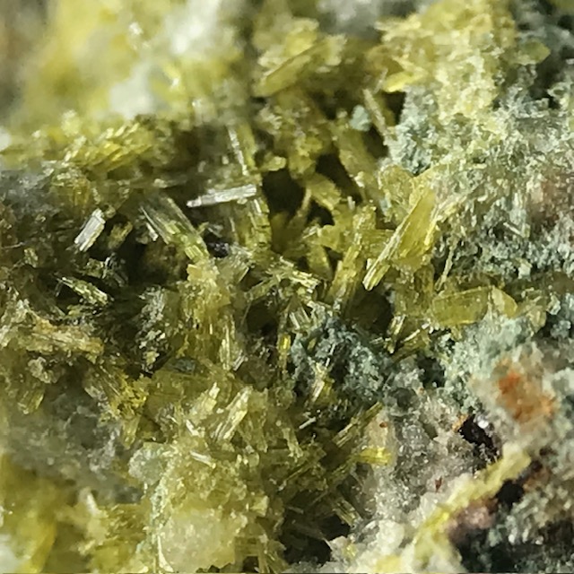 Clinozoisite