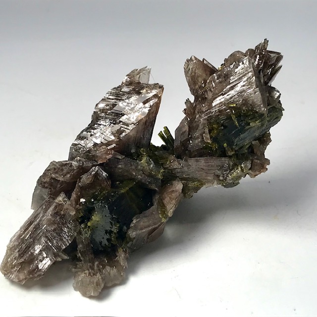 Axinite-(Mn)