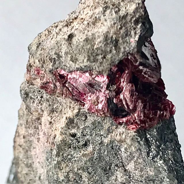 Erythrite