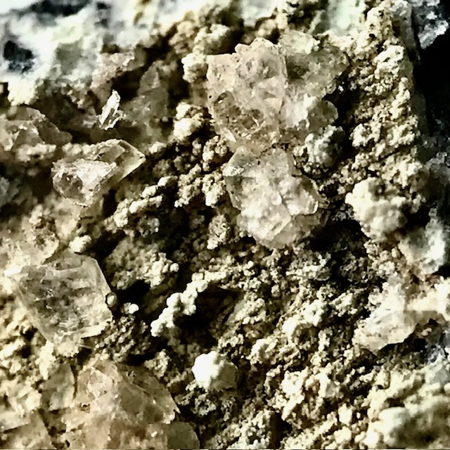 Fluellite