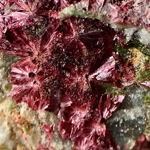Erythrite