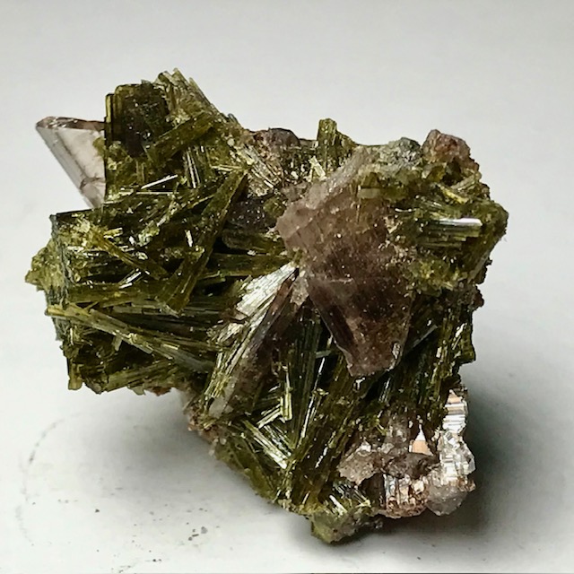 Axinite-(Mn)