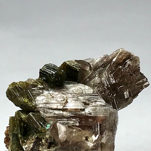 Axinite-(Mn)