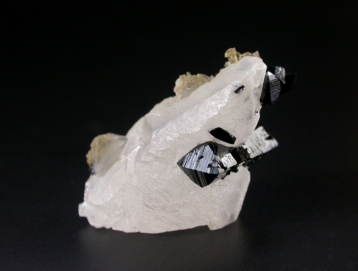 Ilvaite & Quartz On Calcite