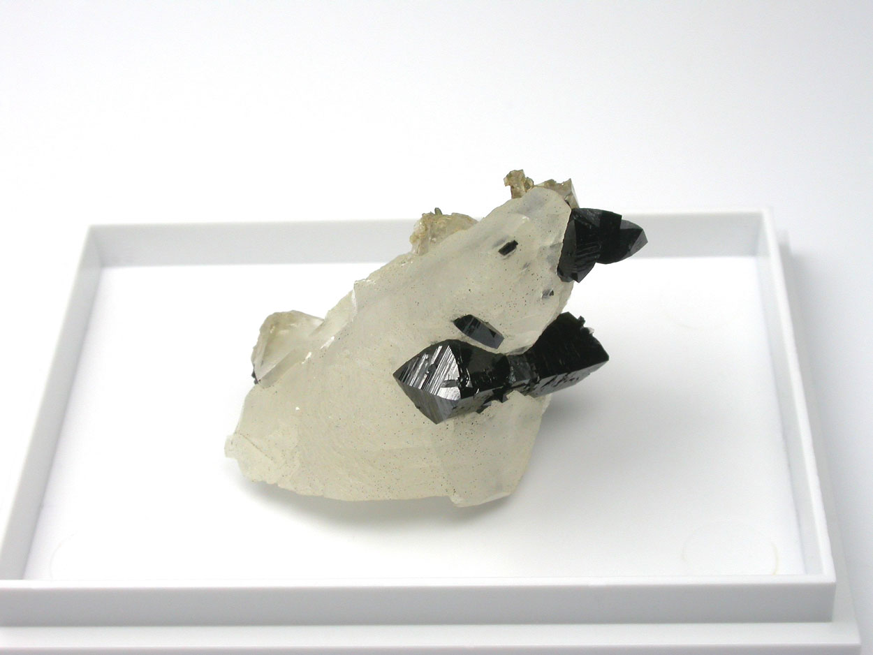 Ilvaite & Quartz On Calcite