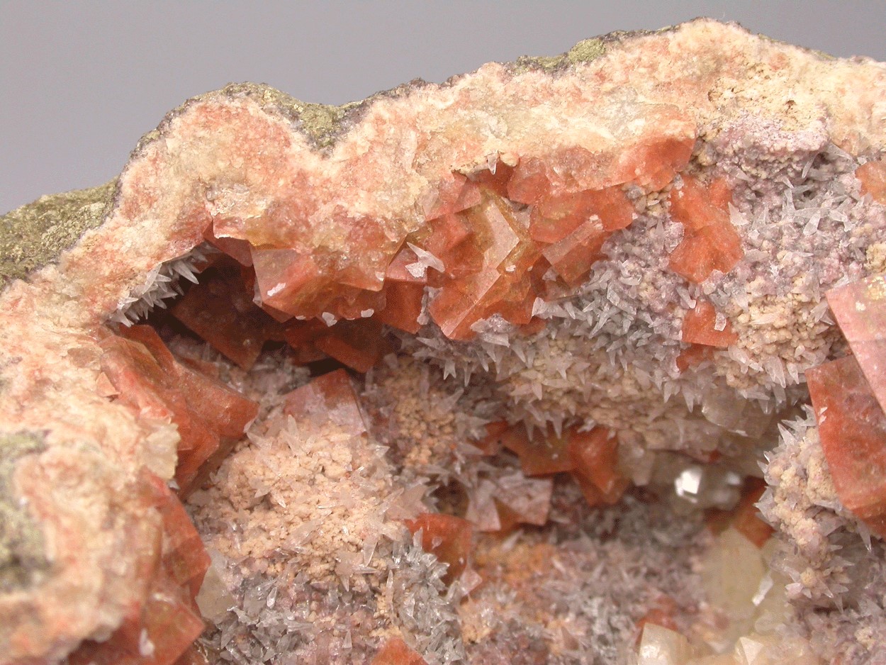 Chabazite Calcite & Heulandite