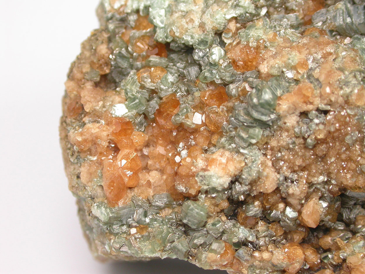 Grossular & Clinochlore