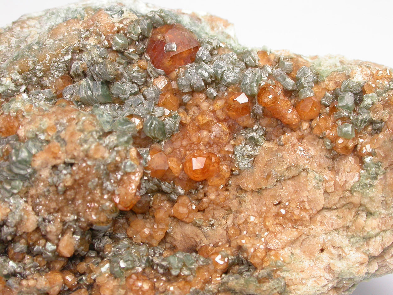 Grossular & Clinochlore