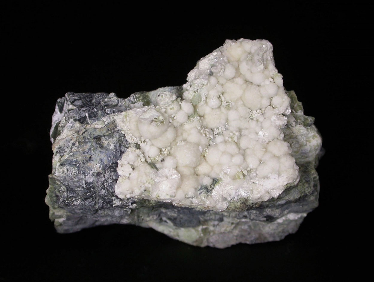Hydromagnesite