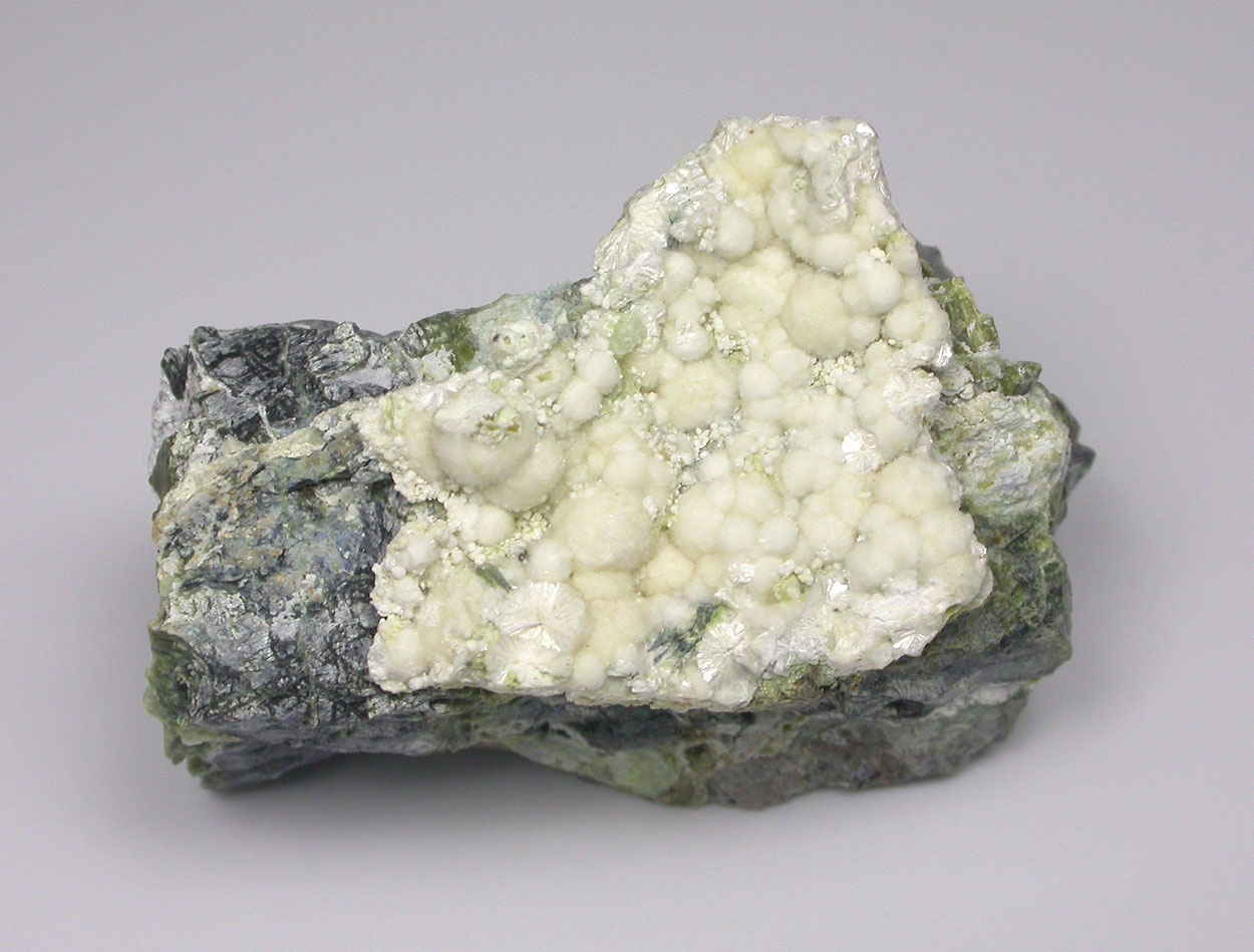 Hydromagnesite