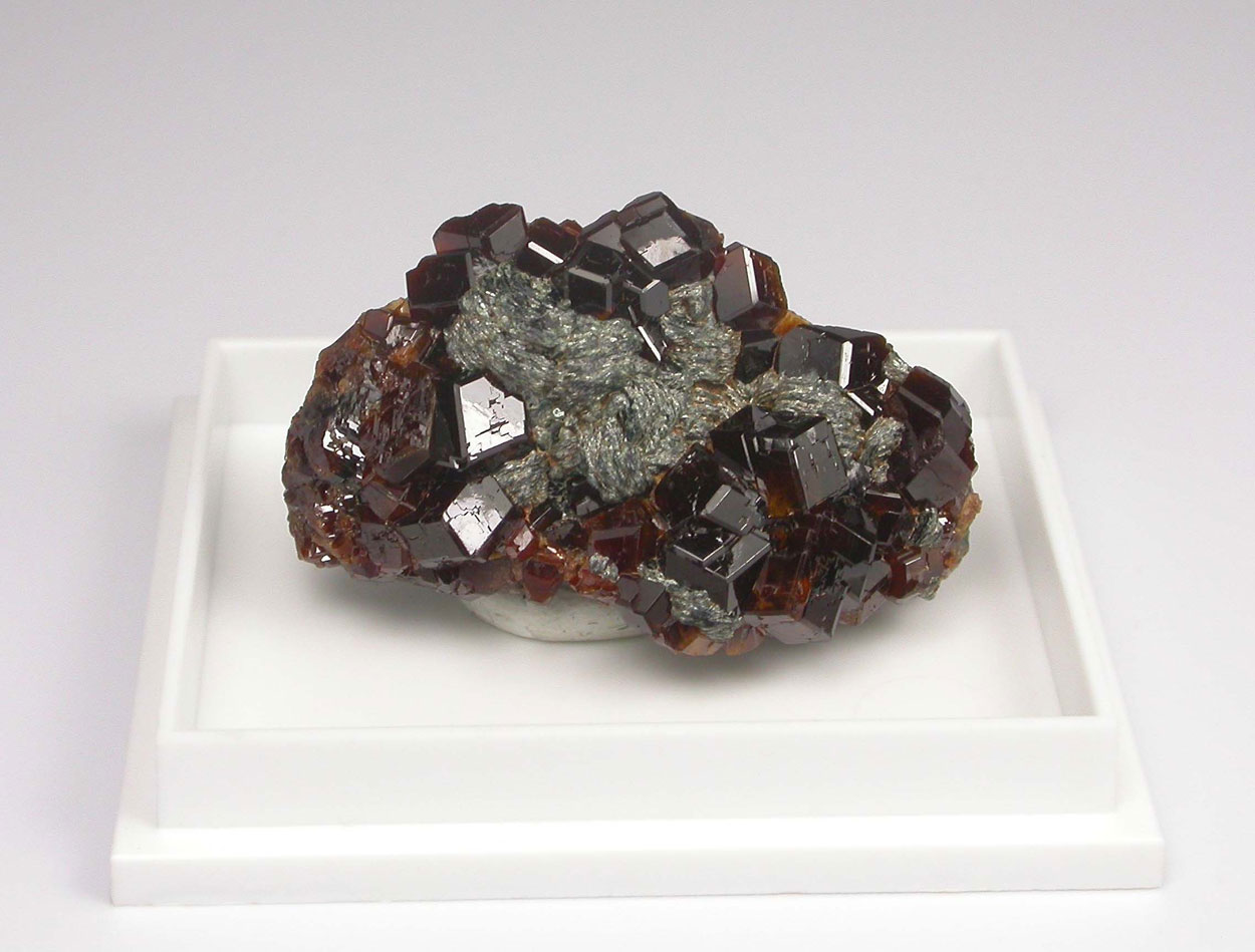 Grossular & Clinochlore