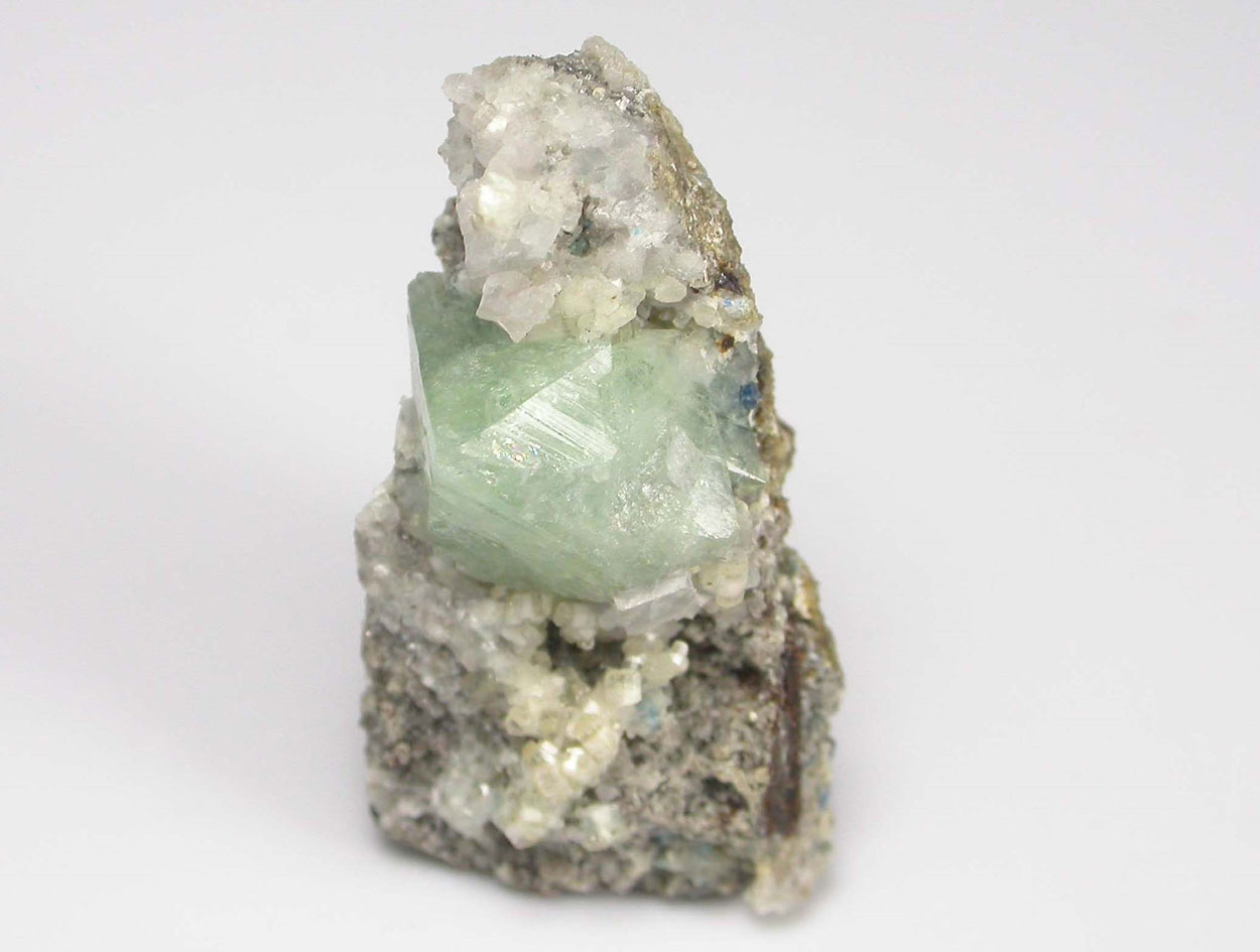 Wardite Goyazite & Fluorapatite