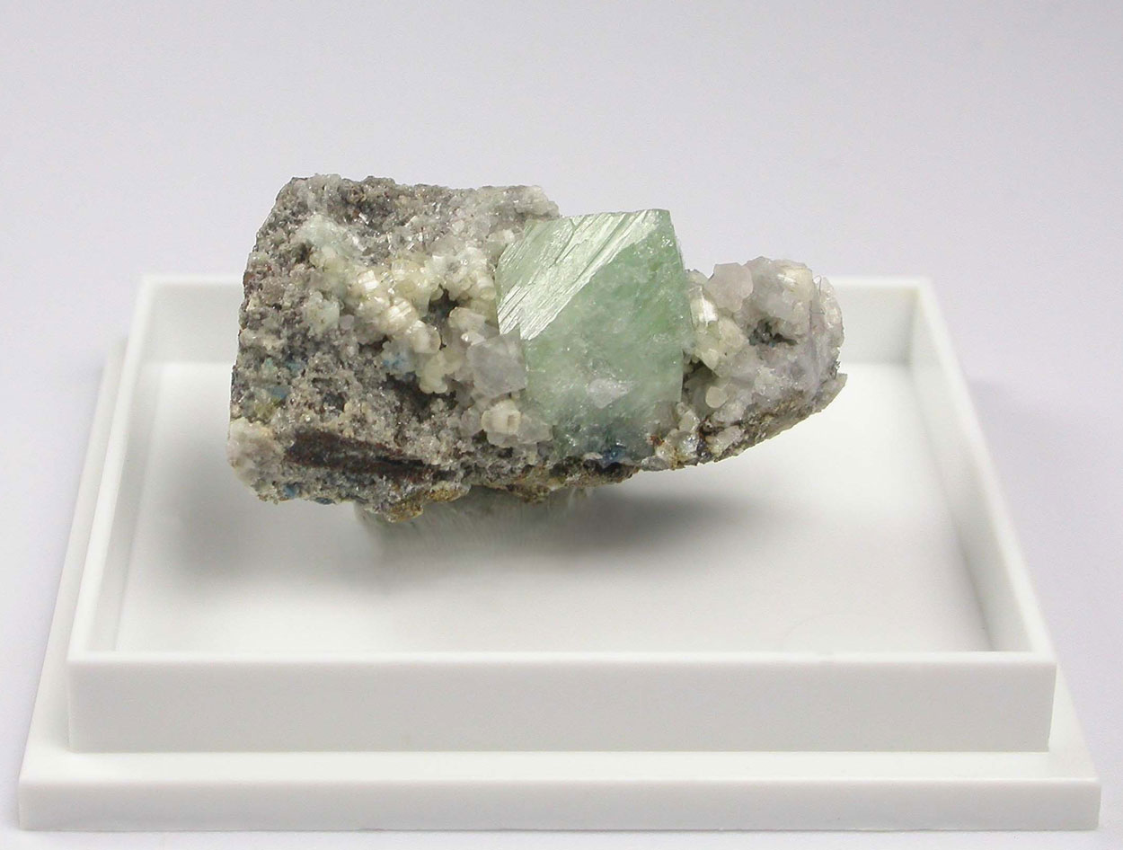 Wardite Goyazite & Fluorapatite