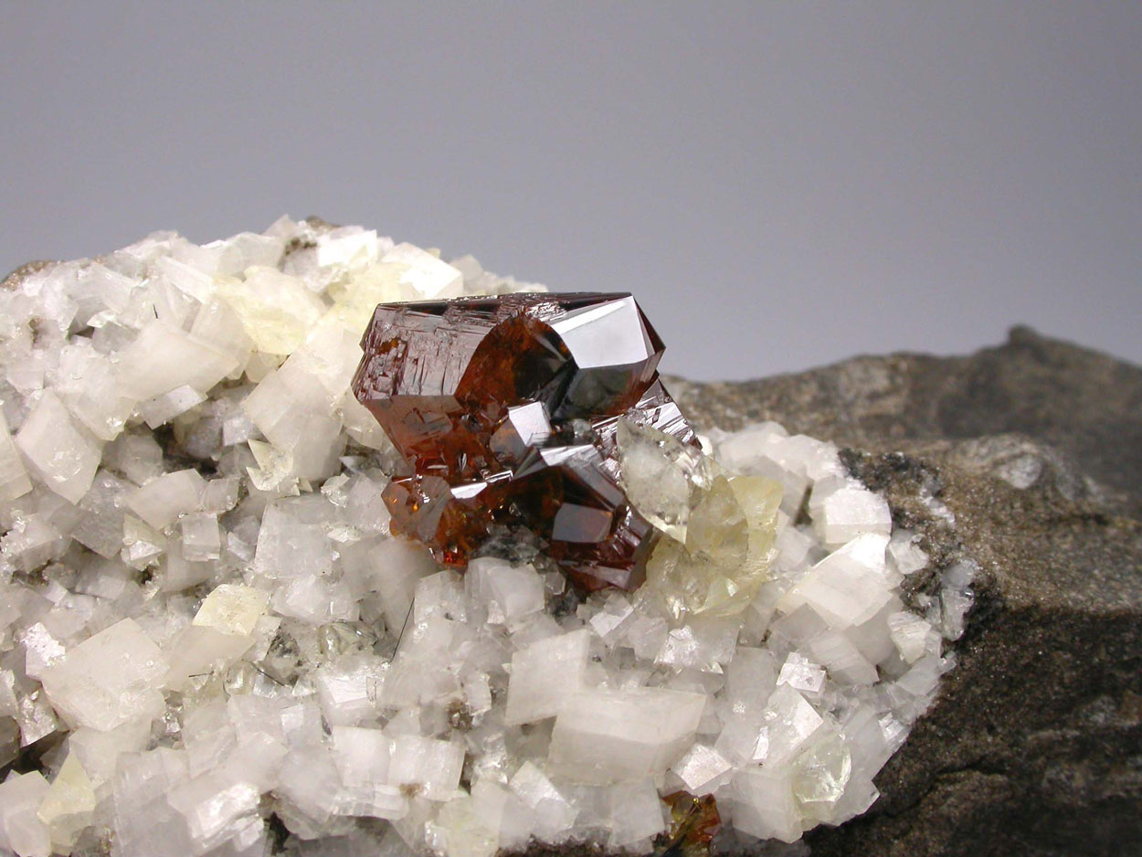 Sphalerite & Calcite On Dolomite