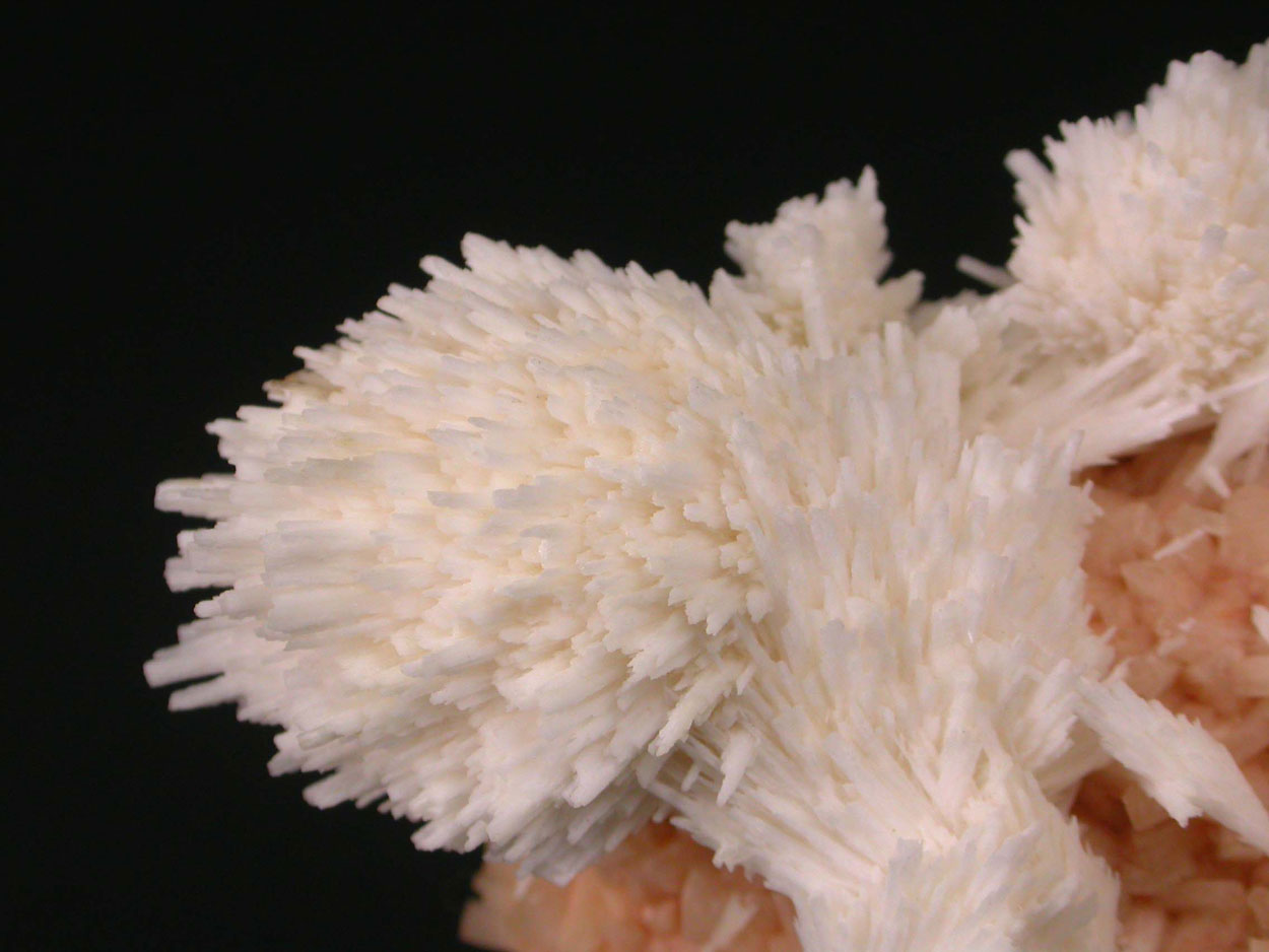 Scolecite On Heulandite