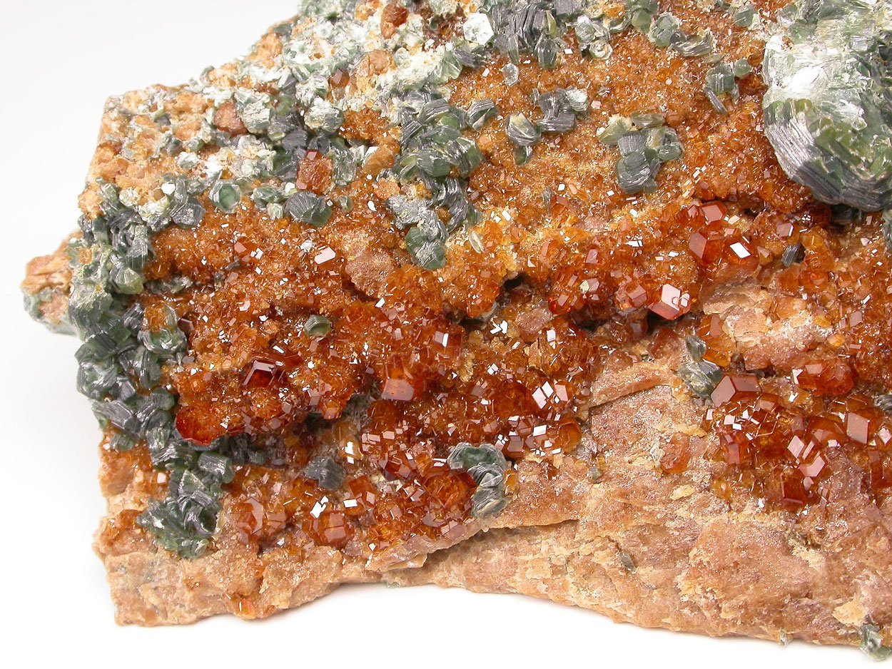 Grossular & Clinochlore