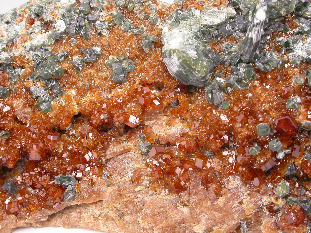 Grossular & Clinochlore